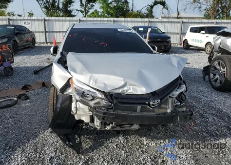 2015 Toyota Corolla L z USA, uszkodzony, nr VIN 2T1BURHEXFC302198